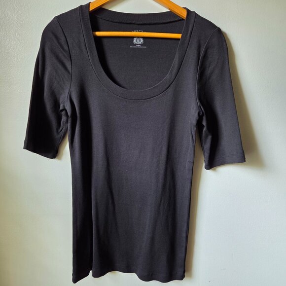EUC LIKE NEW J CREW BLACK SCOOP NECK HALF SLEEVES SOFT TEE SIZE LARGE - Picture 1 of 14